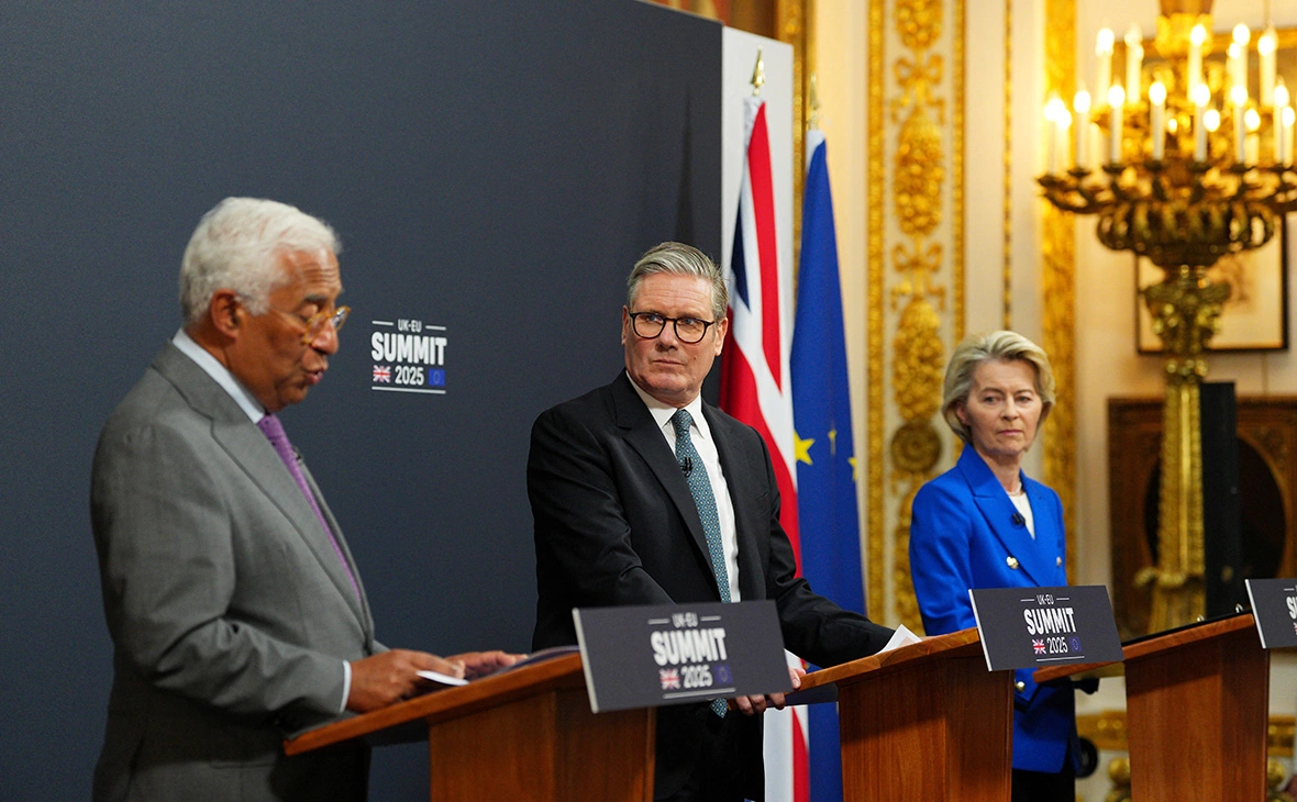 Carl Court / Reuters