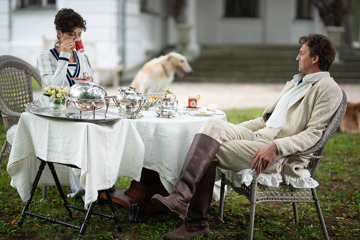 Марина Александрова и Иван Колесников. Cъемки исторического детектива «Околоточный»