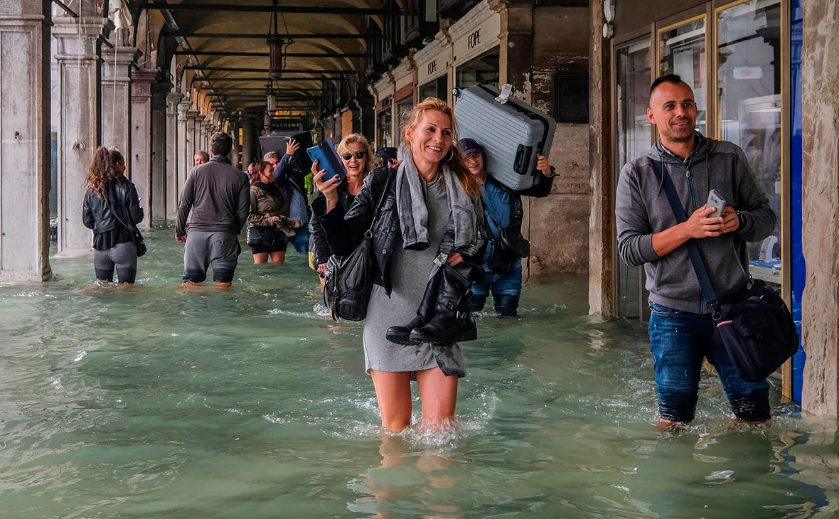 Stefano Mazzola / Shutterstock