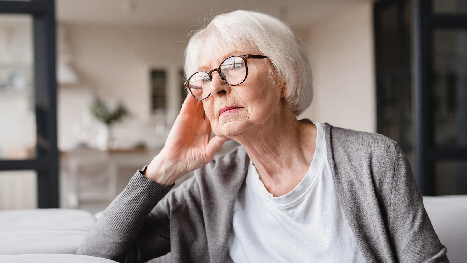 Невролог перечислила симптомы преждевременного старения мозга