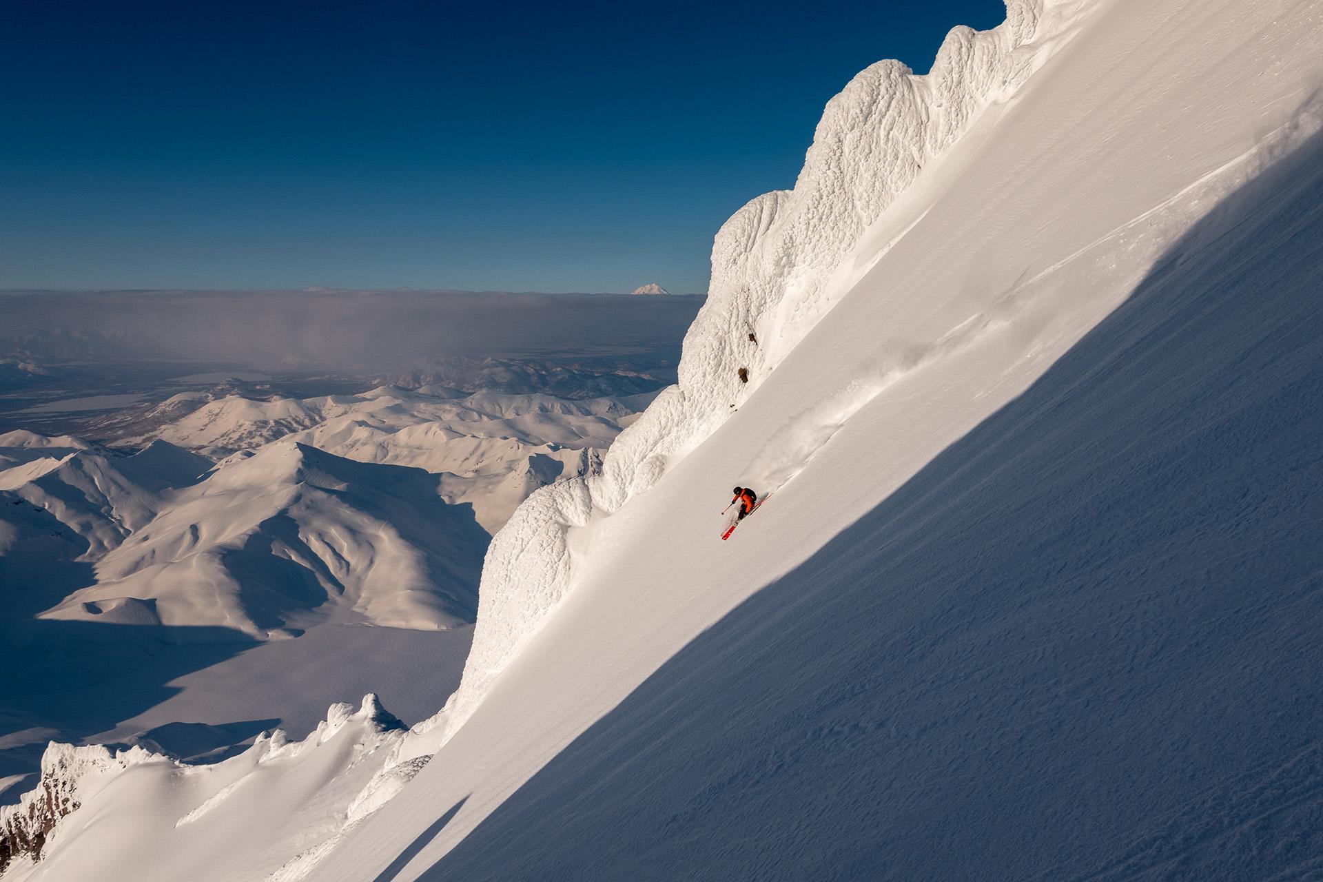 Хели-ски в районе горно-спортивной базы &laquo;Снежная долина&raquo;, Камчатка