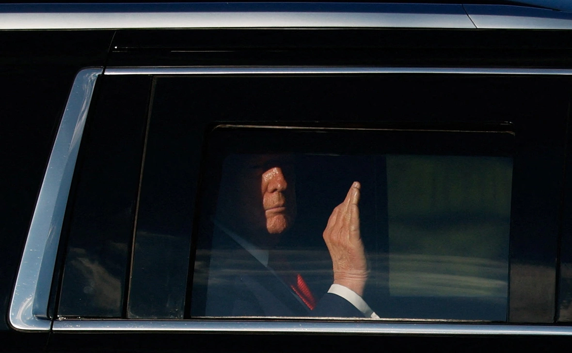 Evan Vucci / Reuters