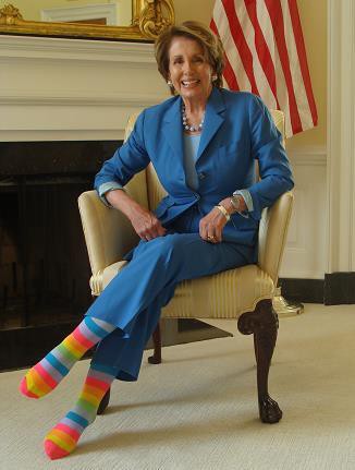 День рождения Дж.Буша-старшего отметили кампанией против скучных носков