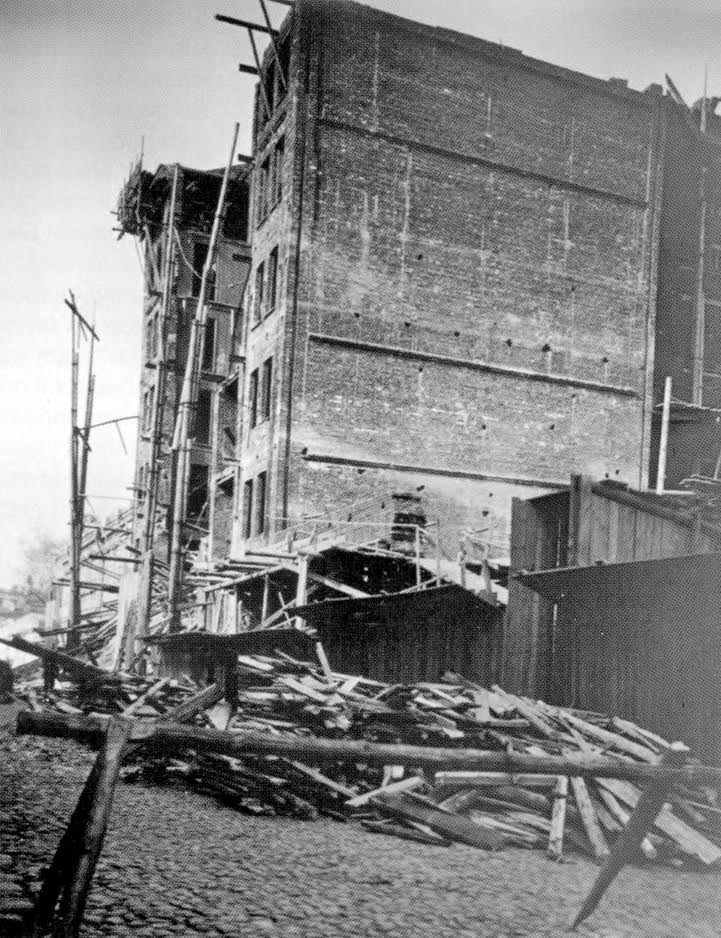 Обрушение дома в марте 1913 года