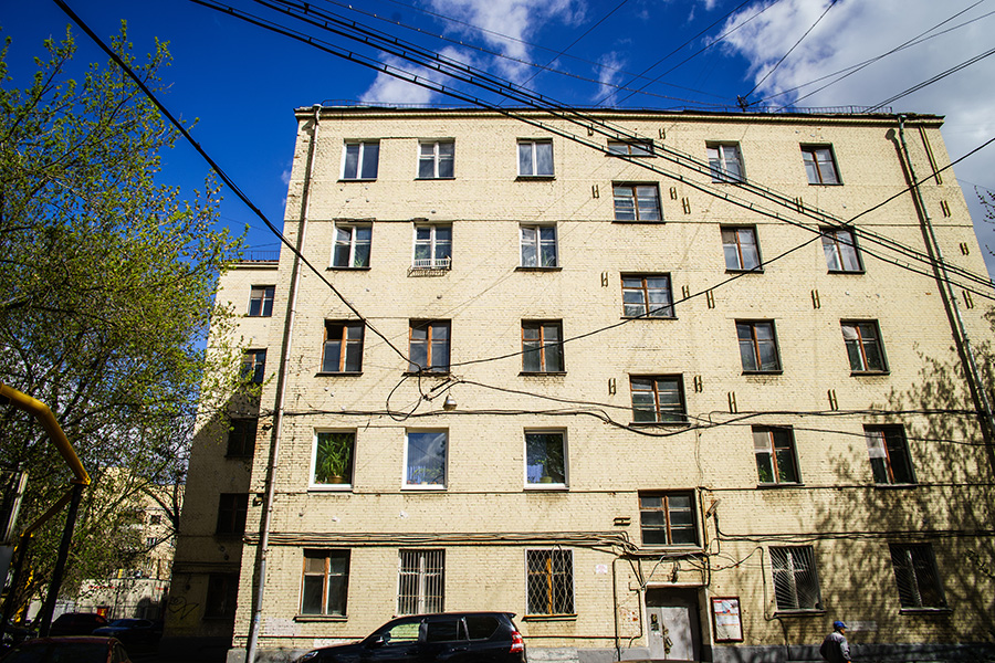 Пятиэтажный дом в&nbsp;Даниловском районе (ЮАО). Построен в&nbsp;1930 году по&nbsp;индивидуальному проекту, состояние исправное, общая площадь&nbsp;&mdash; 4110 кв.&nbsp;м.
