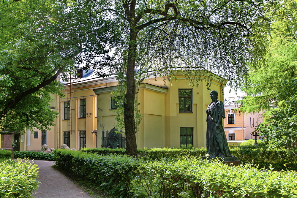 Церковь Тихвинской иконы Божией матери