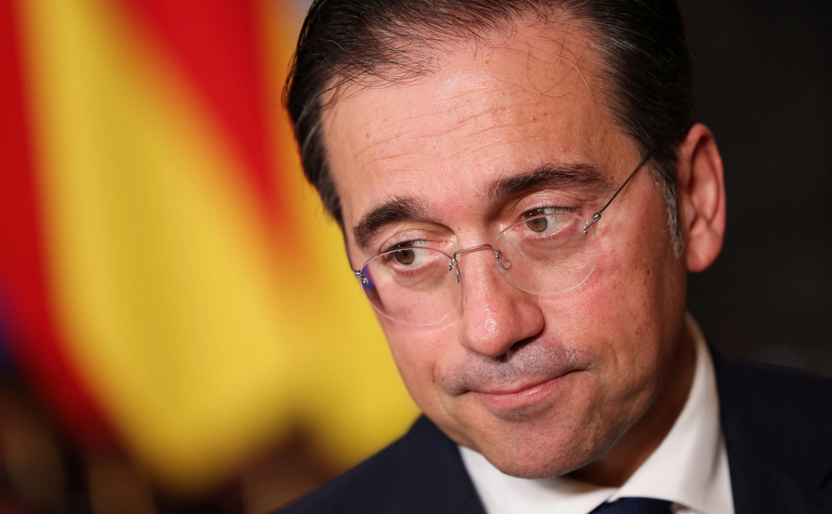 Adrian Dennis / Getty Images