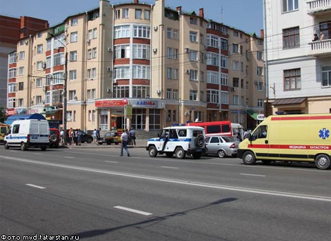 Полицейские обезвредили женщину, захватившую нотариальную контору в Казани