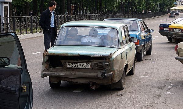 В Москве проводят рейд против нелегальных таксистов