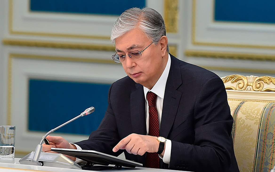 В парламенте Казахстана предложили переименовать правящую партию