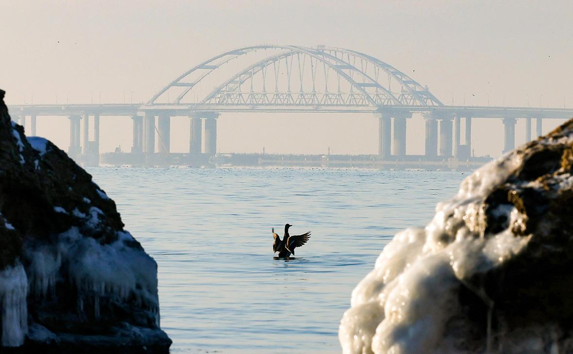 Движение по Крымскому мосту временно перекрыли