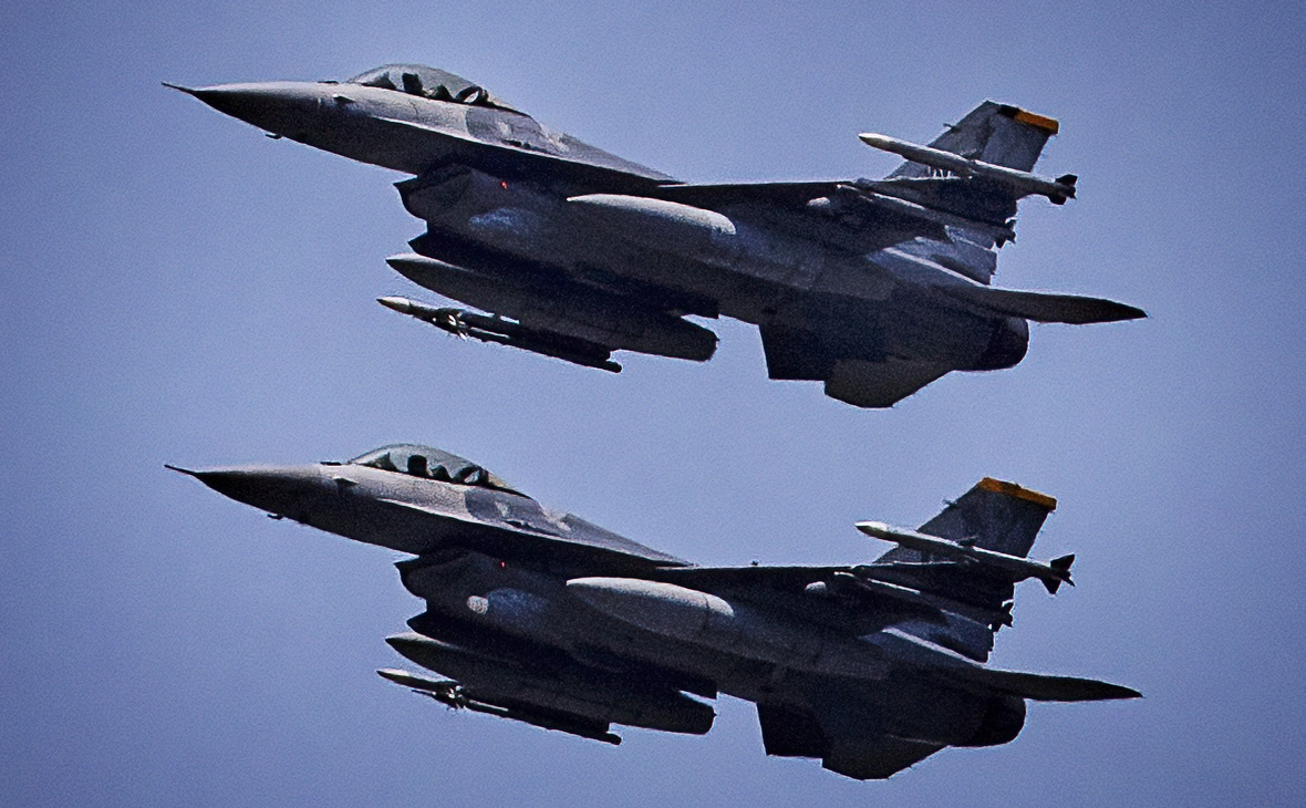 Ezra Acayan / Getty Images