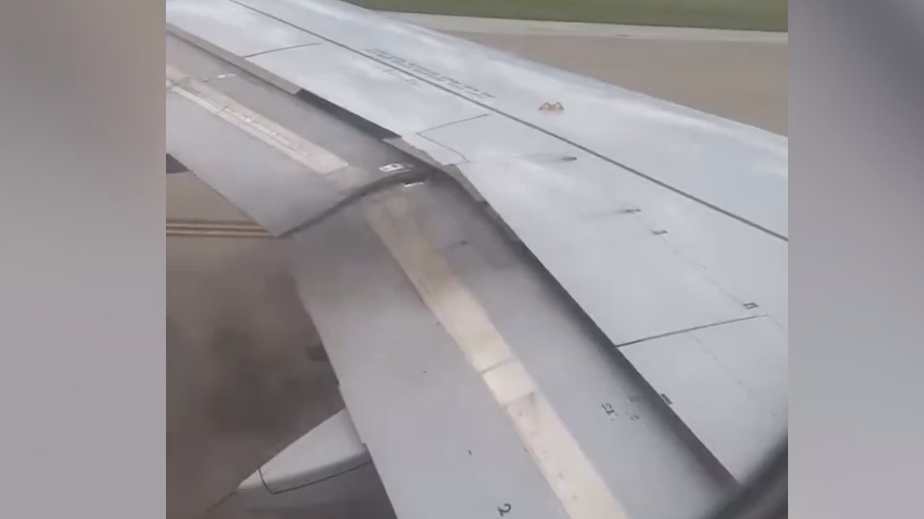 Двигатель загорелся у самолета United Airlines в аэропорту Чикаго