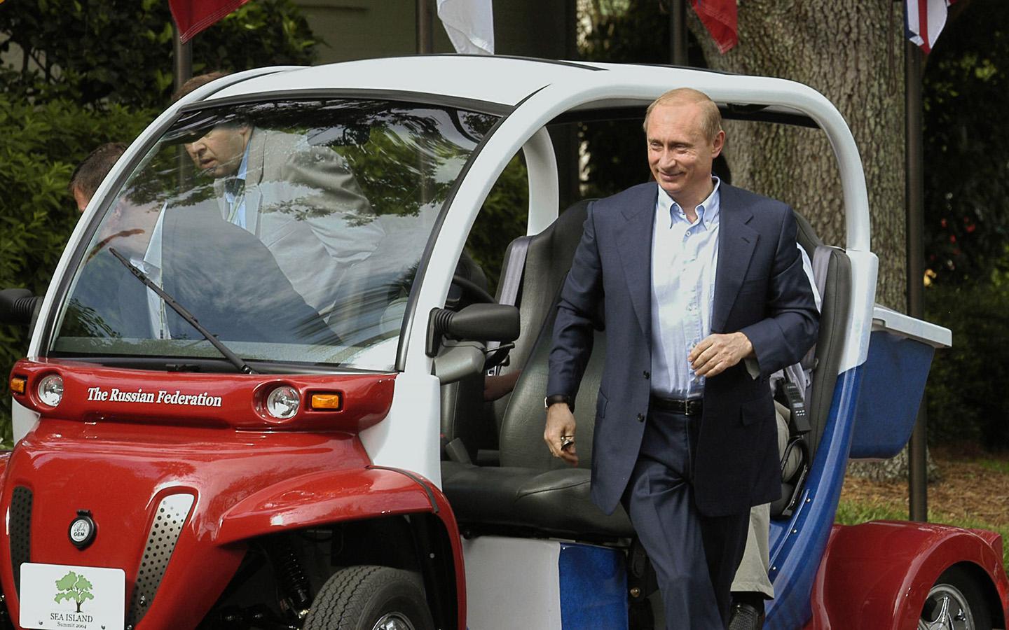 Пикап против гольфкара: на каких машинах ездил Путин в ходе визитов в США