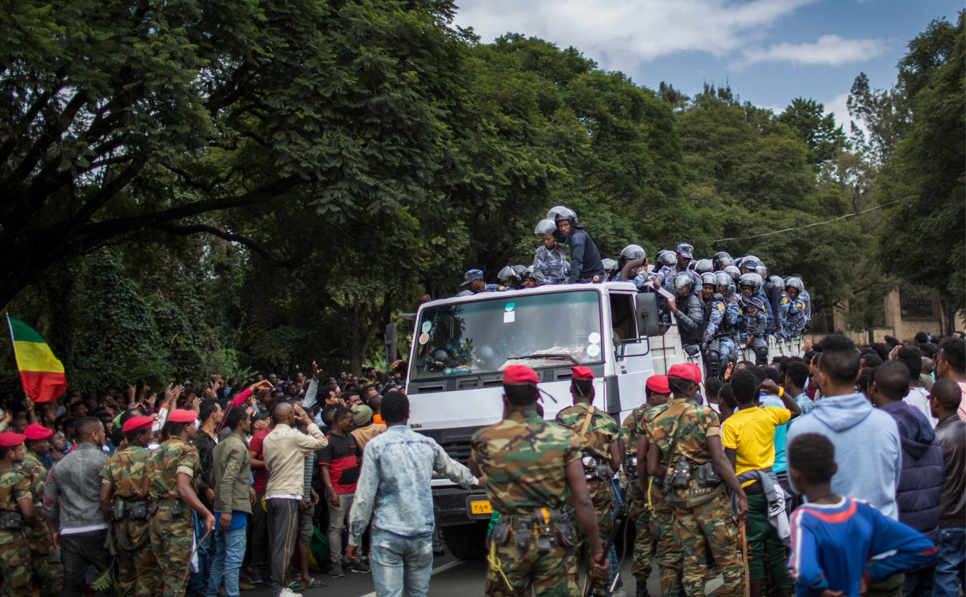 В Эфиопии при попытке переворота выстрелили в главу Генштаба