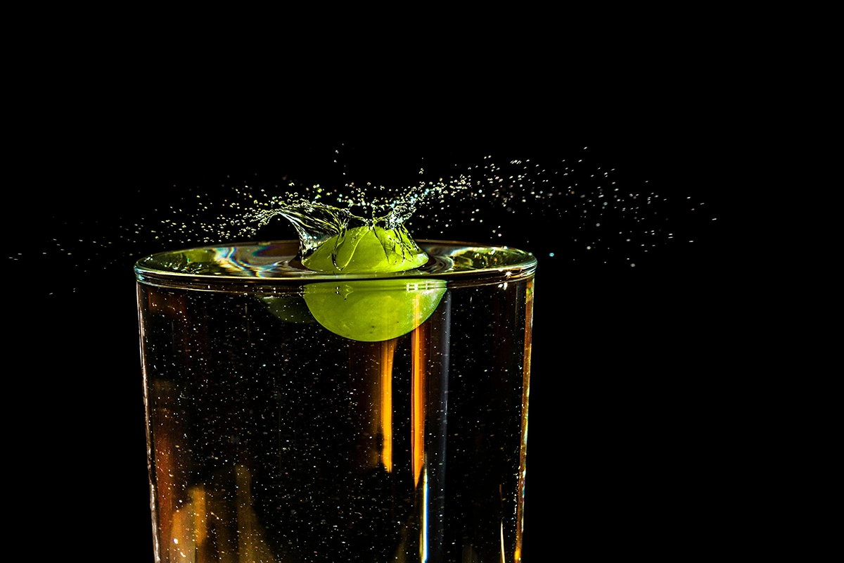 Министерство сельского хозяйства России ожидает, что законопроект, устанавливающий обязательную минимальную долю российских вин в торговых сетях и заведениях общественного питания, будет внесен в Госдуму уже в текущем году