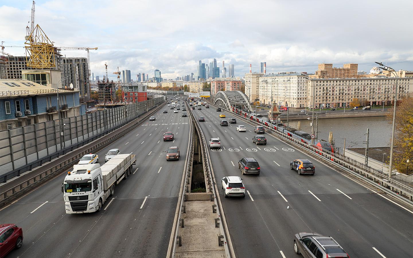 В Москве начнут проверять машины на уровень шума. Когда это произойдет