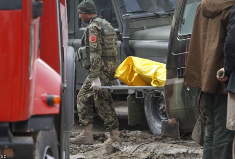 В Кабуле турецкий вертолет рухнул на жилой дом
