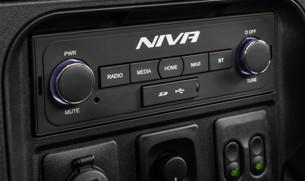Внедорожник Chevrolet Niva получил мультимедиа с планшетом