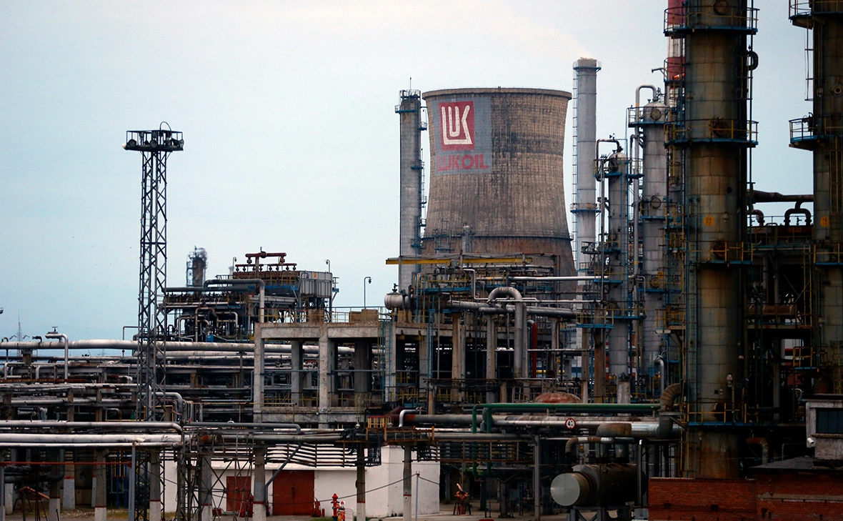 Bogdan Cristel / Reuters