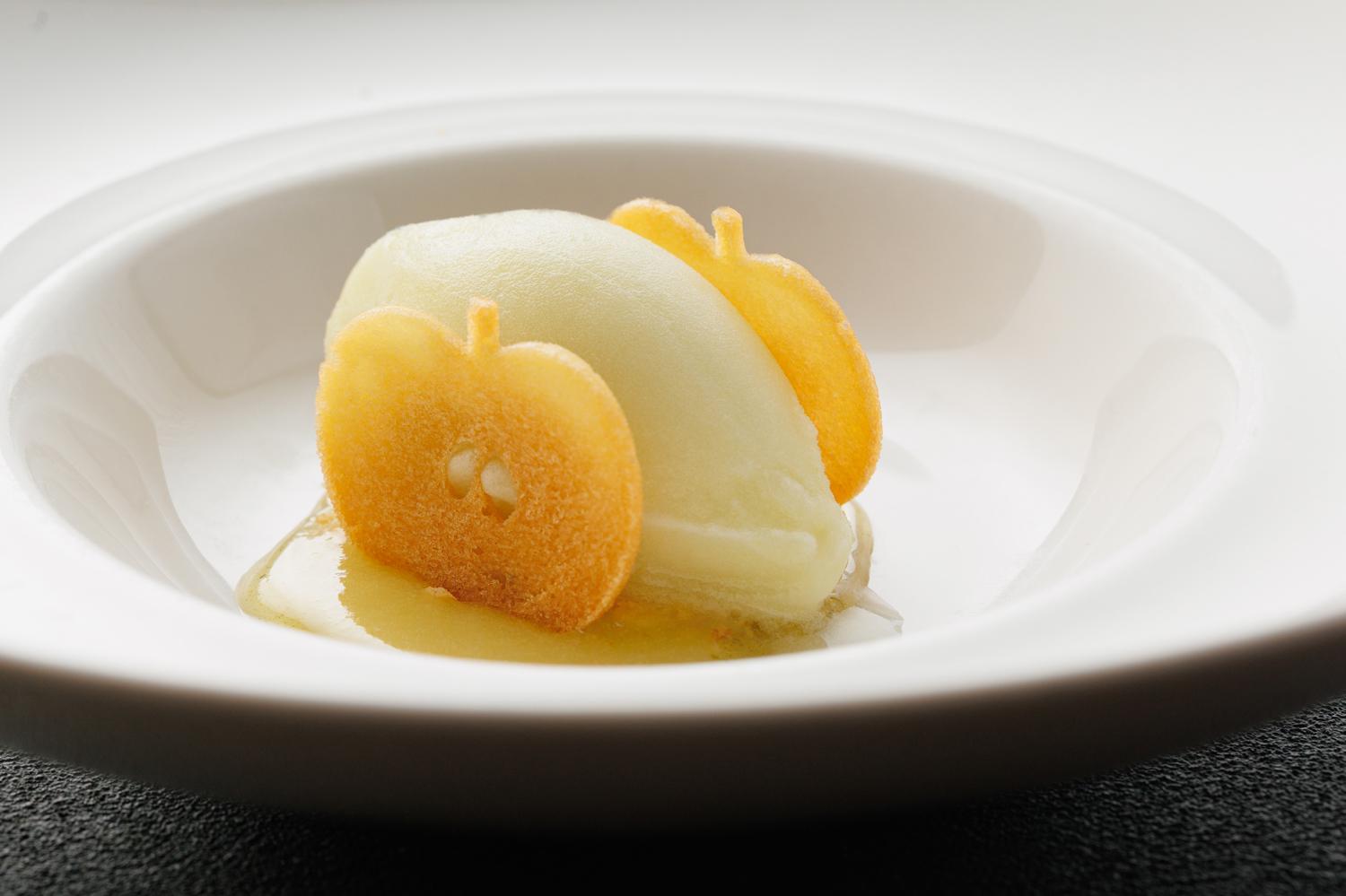 Сорбет из зелёного яблока с гелем из эстрагона