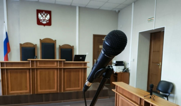 Компания из Мытищ освободила акваторию вологодского озера до решения суда