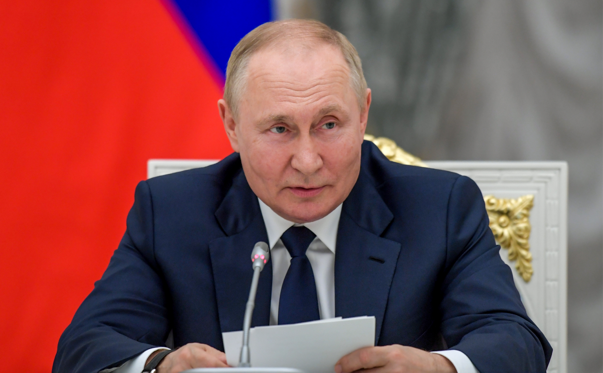 Путин заявил, что не видит ничего плохого в социалистической идее"/>













