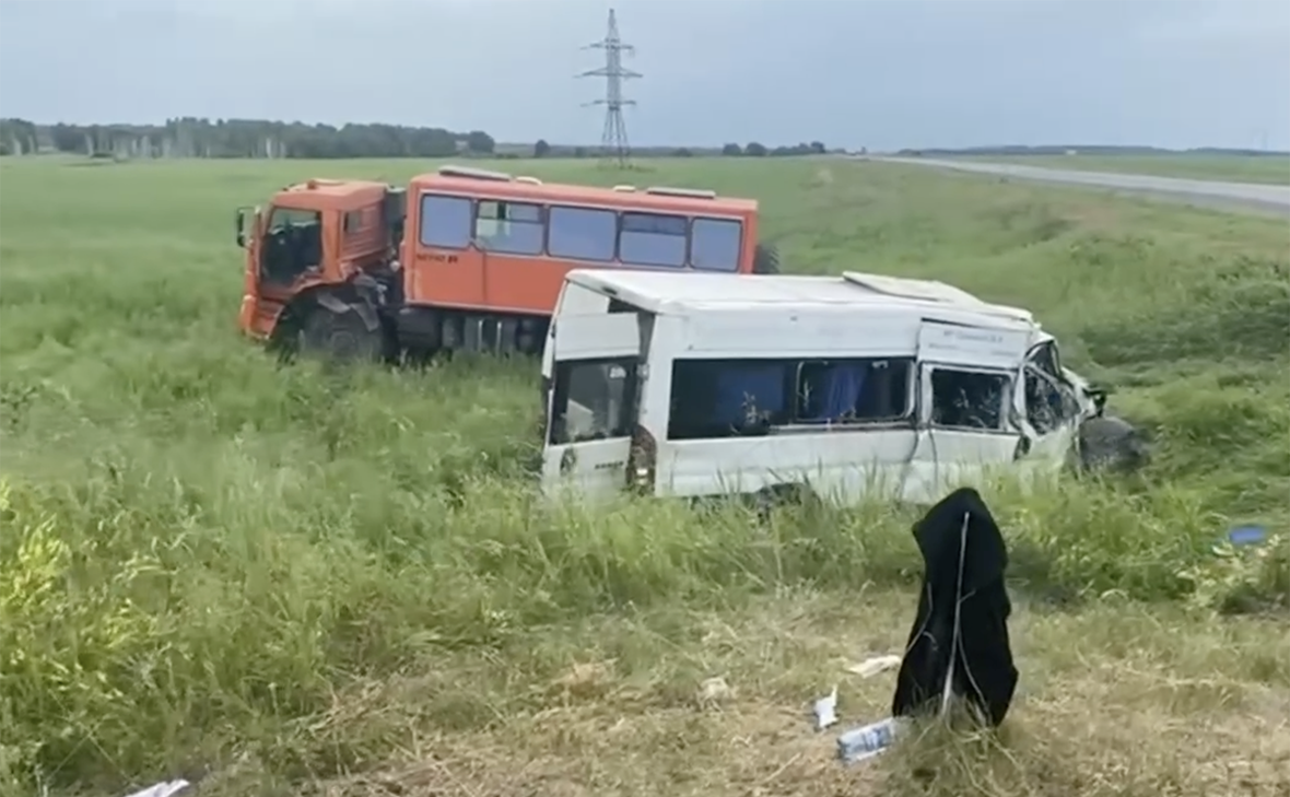 В ДТП с автобусом в Красноярском крае пострадали 17 человек — РБК