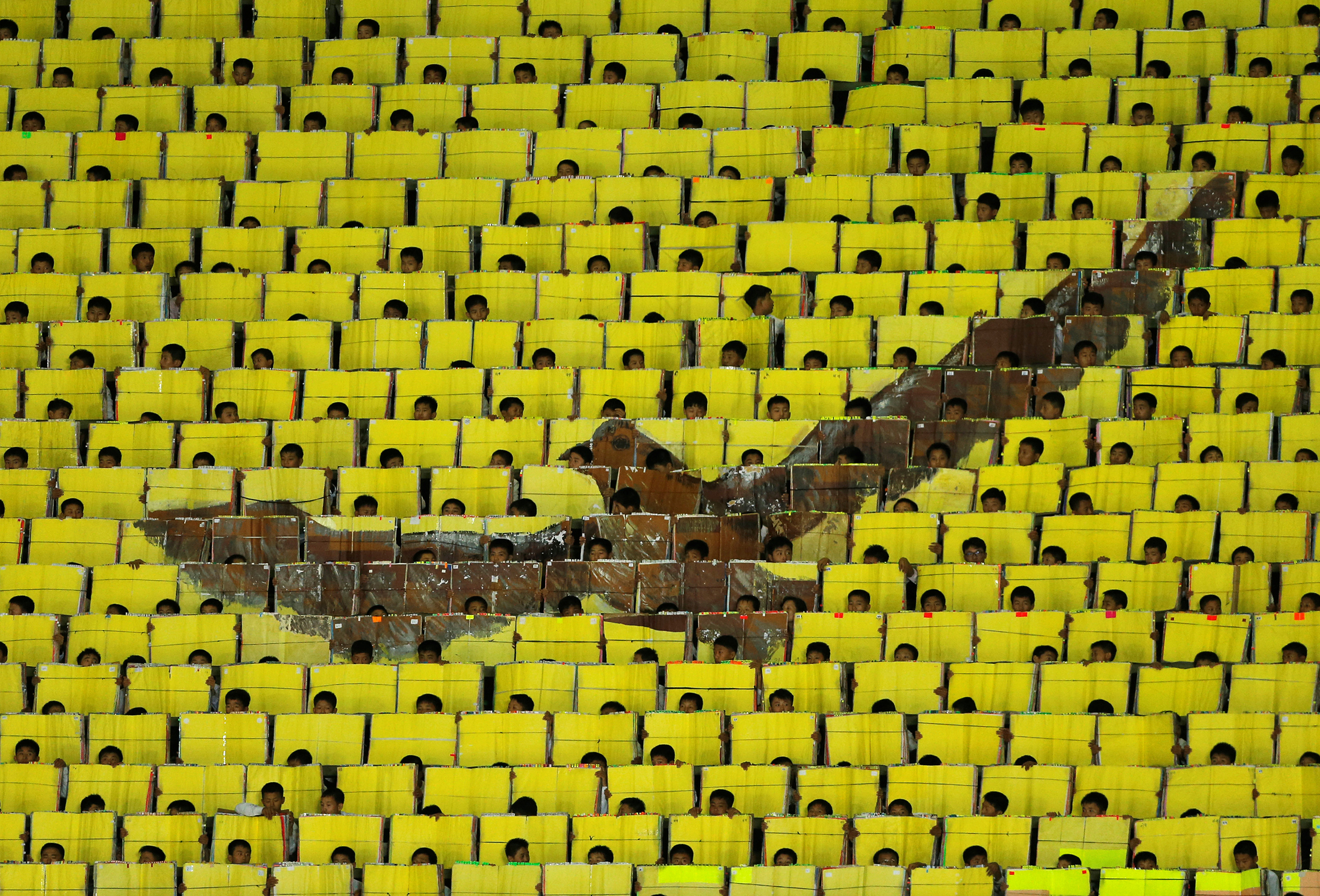 &laquo;Игры&raquo; проводятся в столице КНДР Пхеньяне на стадионе Первого мая, который находится на песчаном острове Ныннадо. Стадион общей площадью 207&nbsp;тыс. кв. м&nbsp;рассчитан на 150 тыс. зрителей
&nbsp;