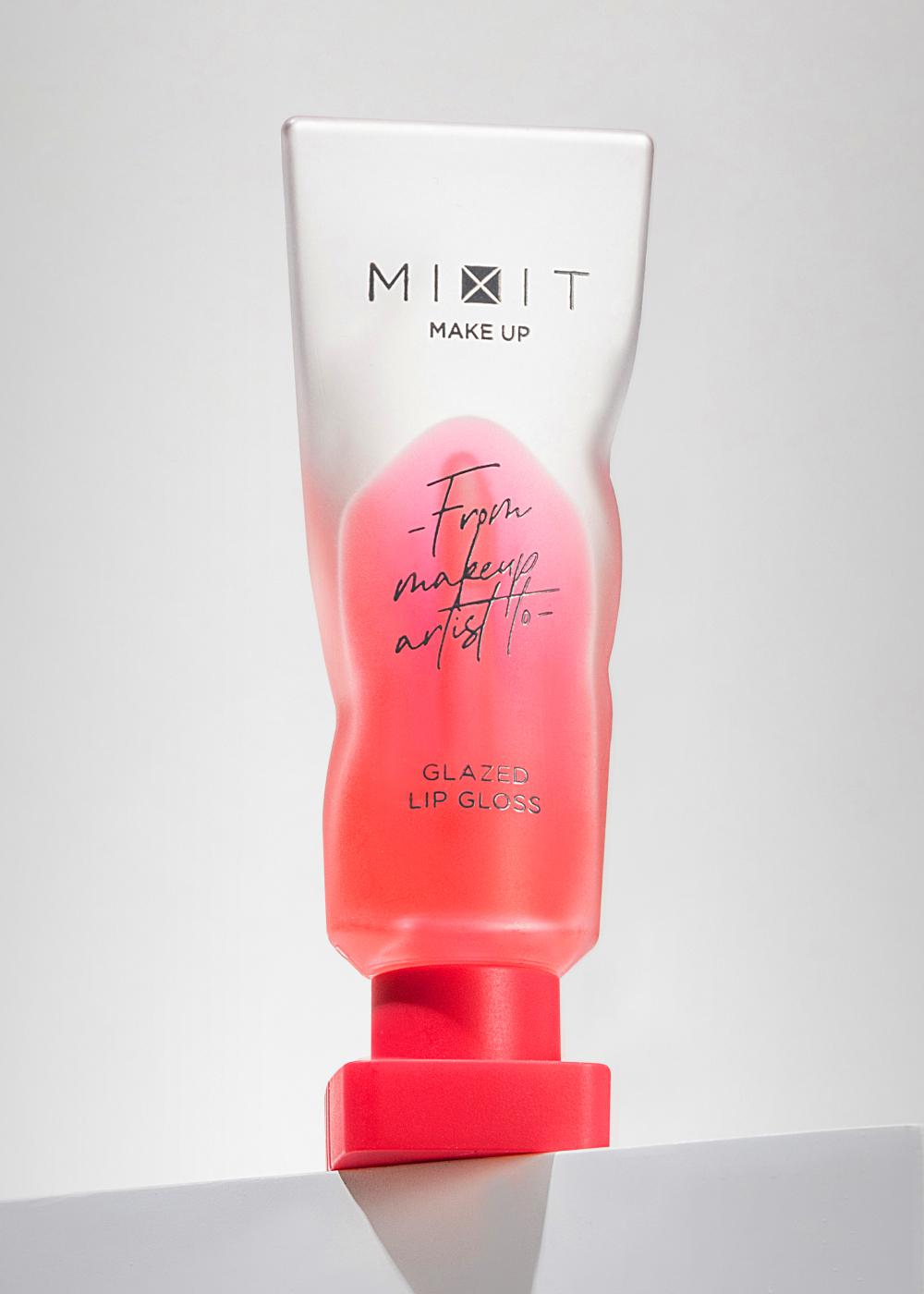 Масло блеск для губ Make Up, оттенок алый, Mixit, 469 руб. (Wildberries)