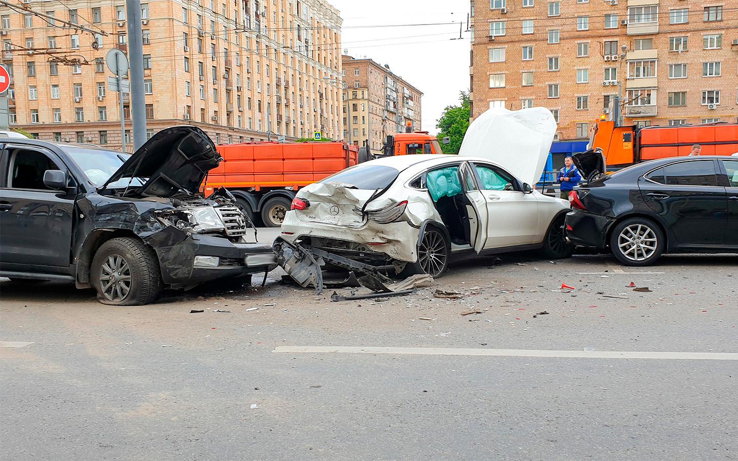 В России назвали самые аварийные иномарки в 2025 году. Анти-топ моделей