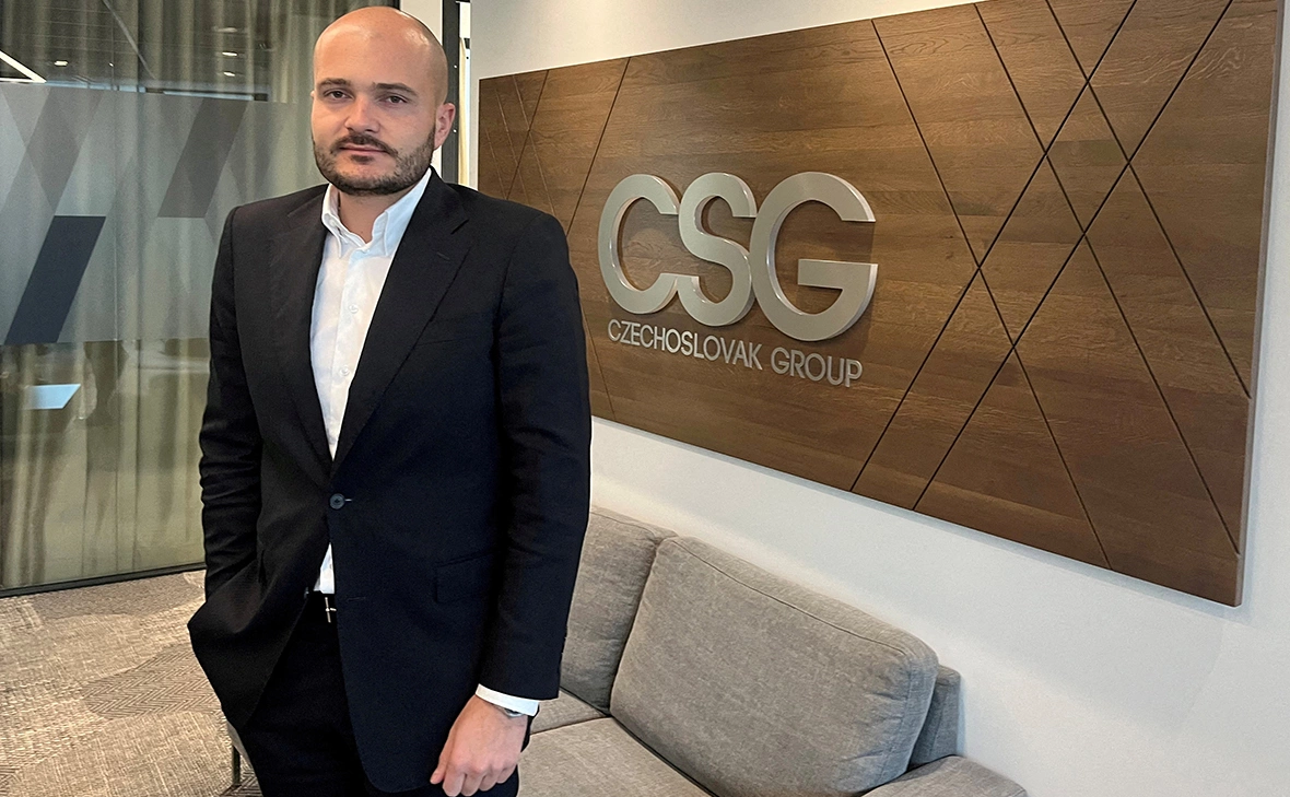 Jan Lopatka / Reuters