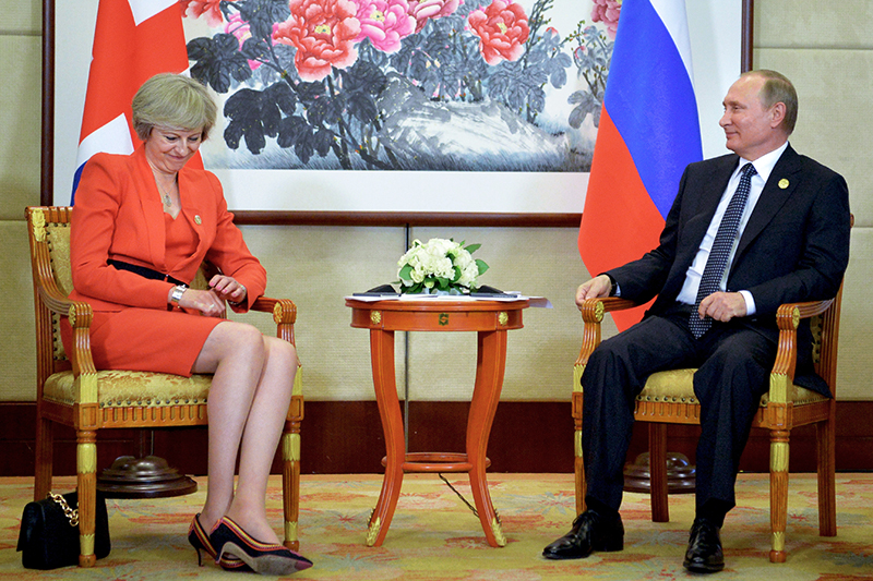 Премьер Великобритании Тереза Мэй и&nbsp;президент России Владимир Путин во&nbsp;время встречи в&nbsp;Ханчжоу


