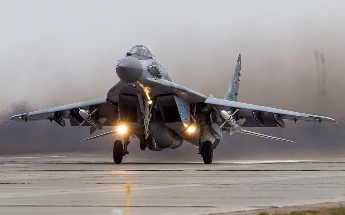 Россия снова подняла МиГ из-за самолетов НАТО над Баренцевым морем