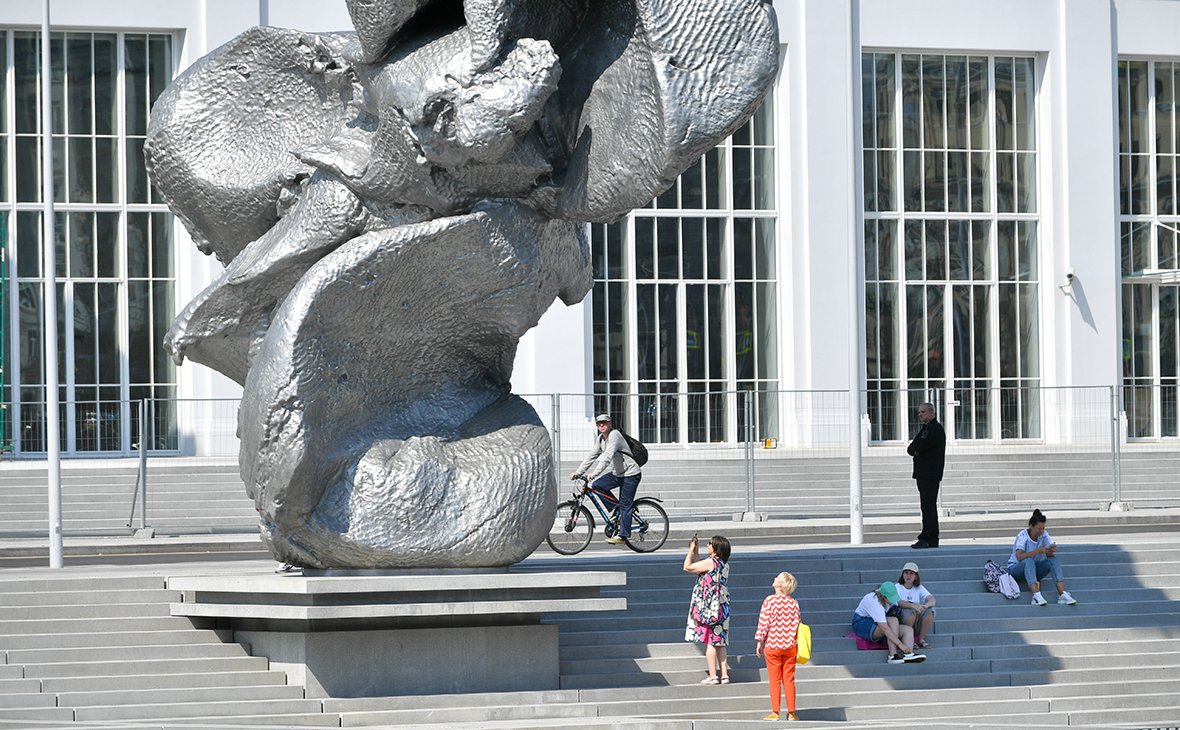 большая глина скульптура в москве