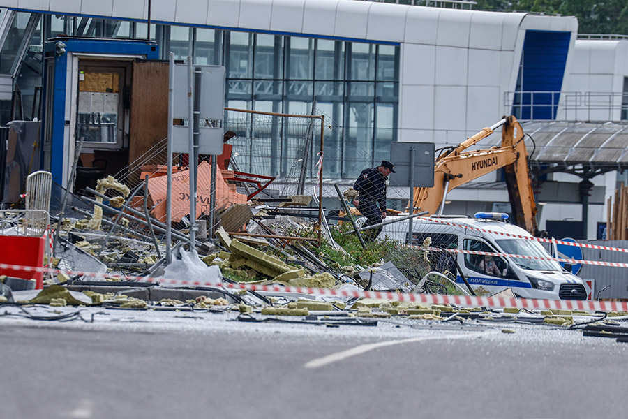 В бизнес-центре на проспекте Лихачева при падении дрона произошел&nbsp;взрыв и были выбиты стекла, сообщил ТАСС со ссылкой на экстренные службы