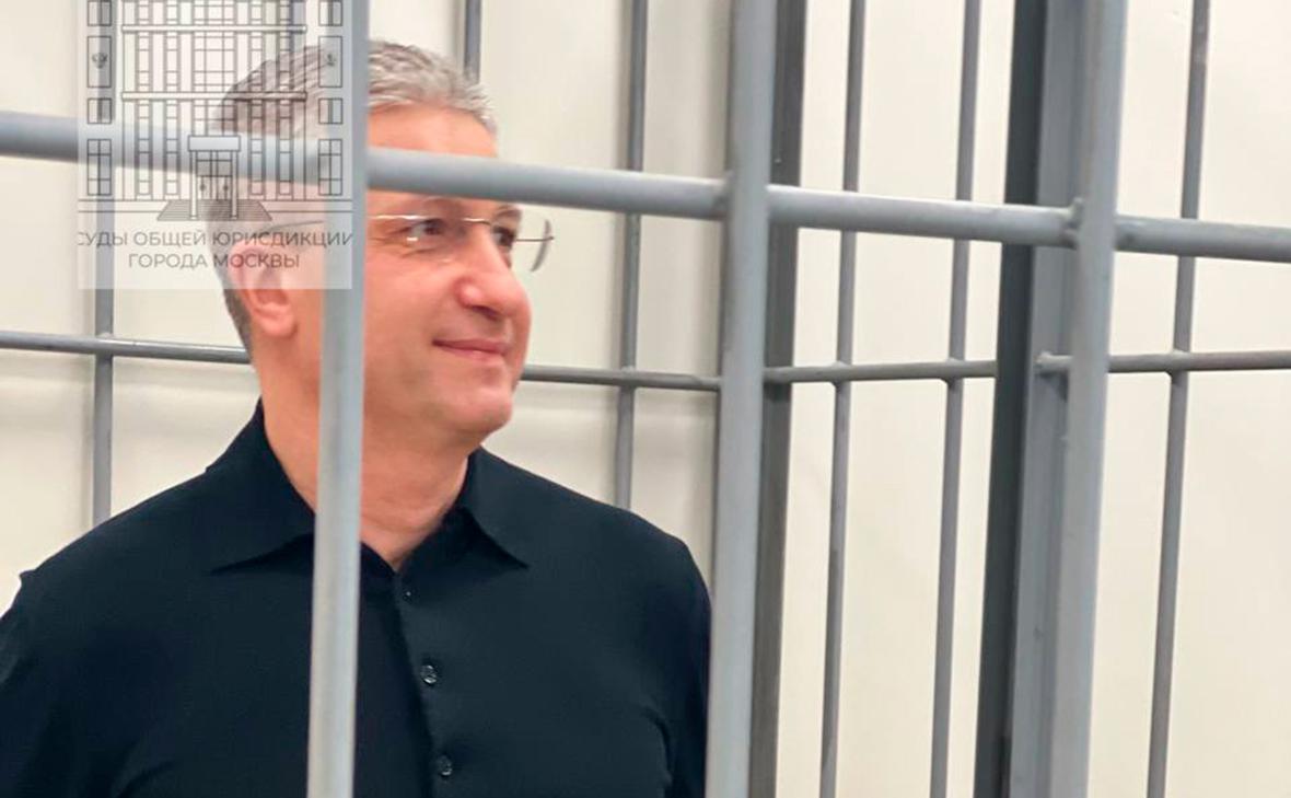 Тимур Иванов