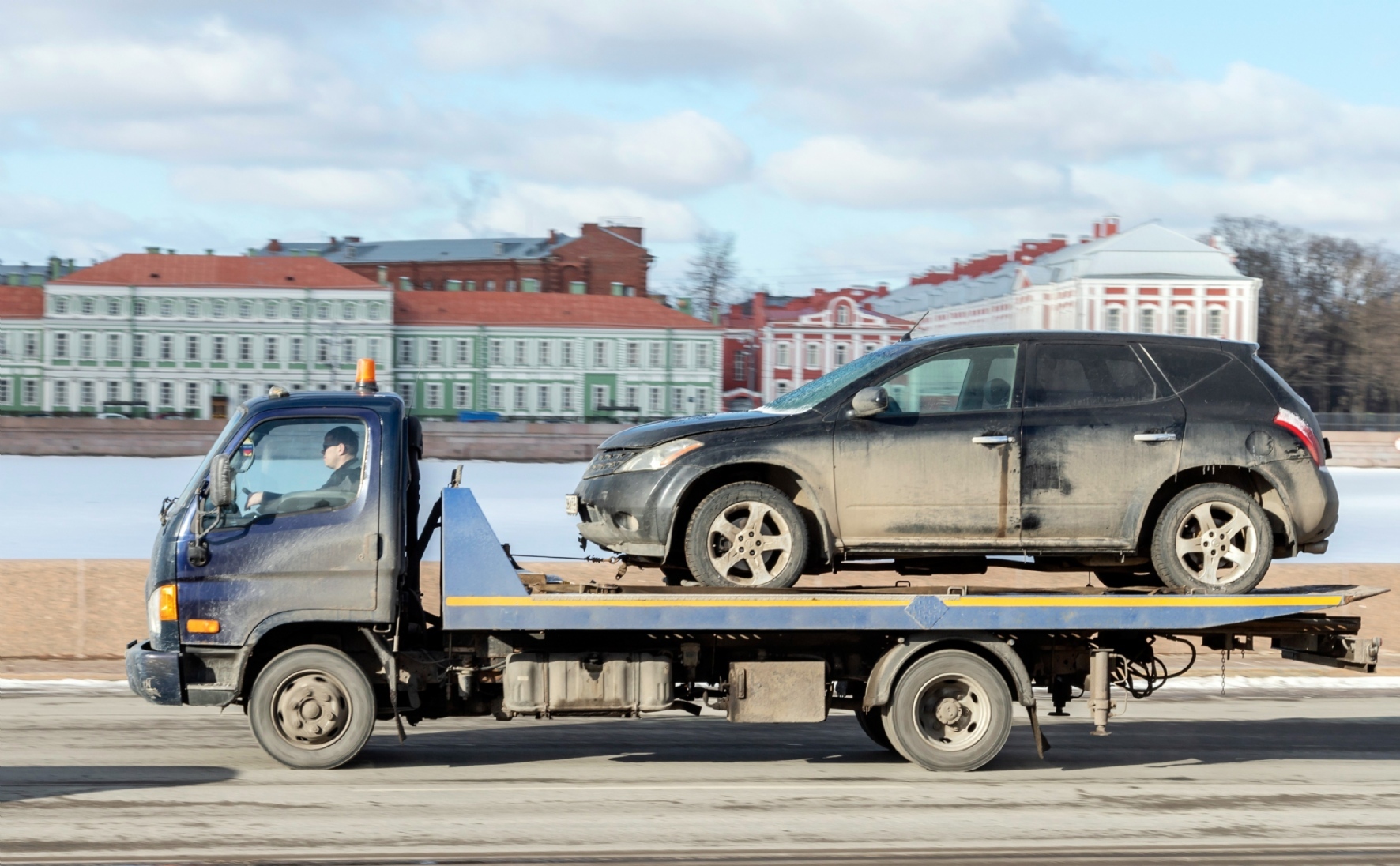 В Петербурге меняется система эвакуации автомобилей — РБК