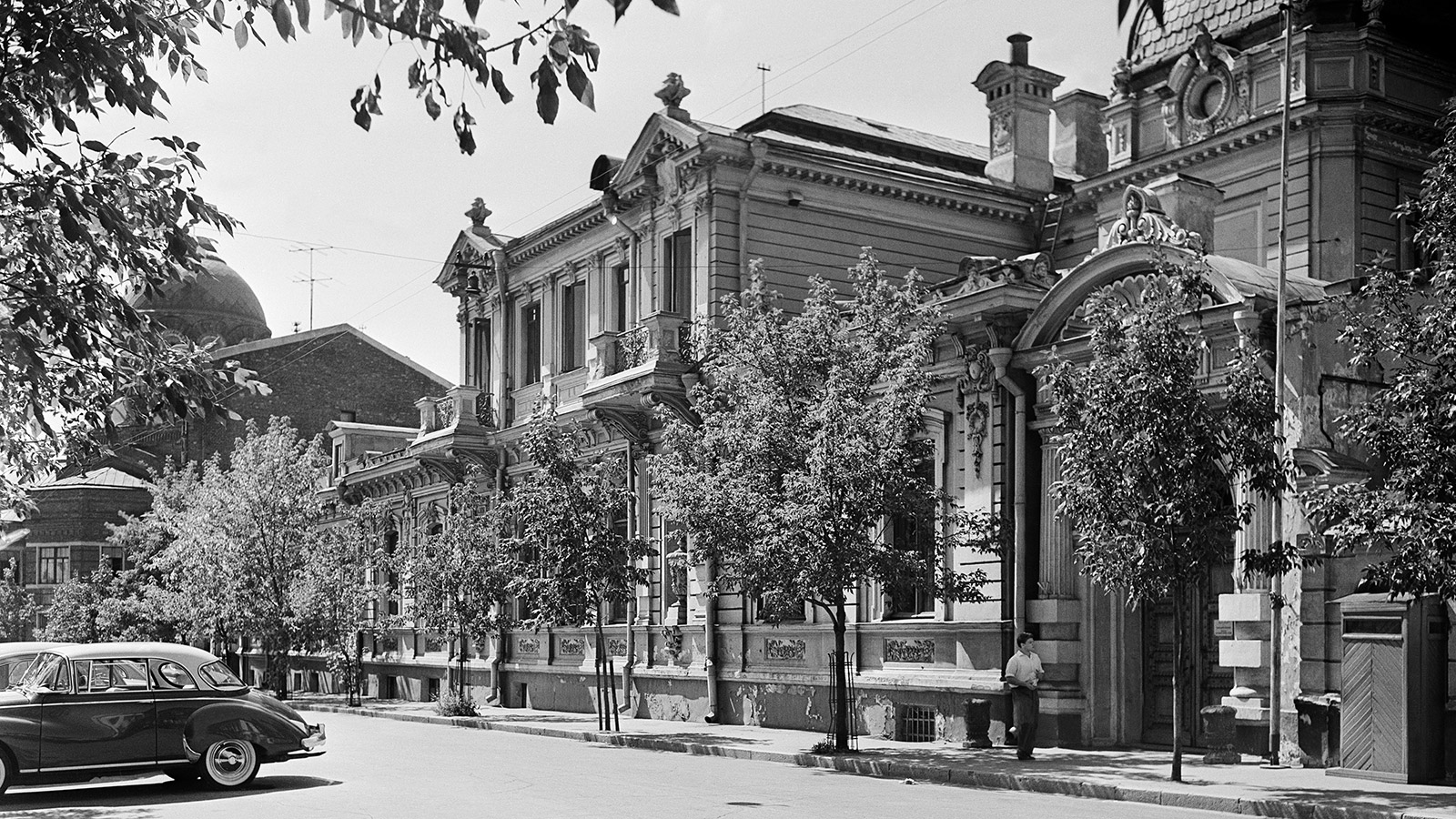 <p>Здание посольства Федеративной Республики Германия&nbsp;(особняк Горбуновых) на Большой Грузинской улице</p>