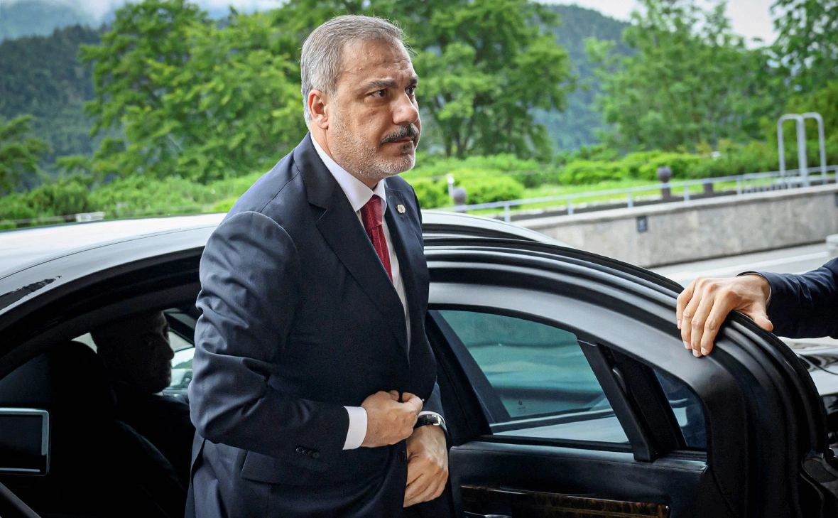 Urs Flueeler / Reuters