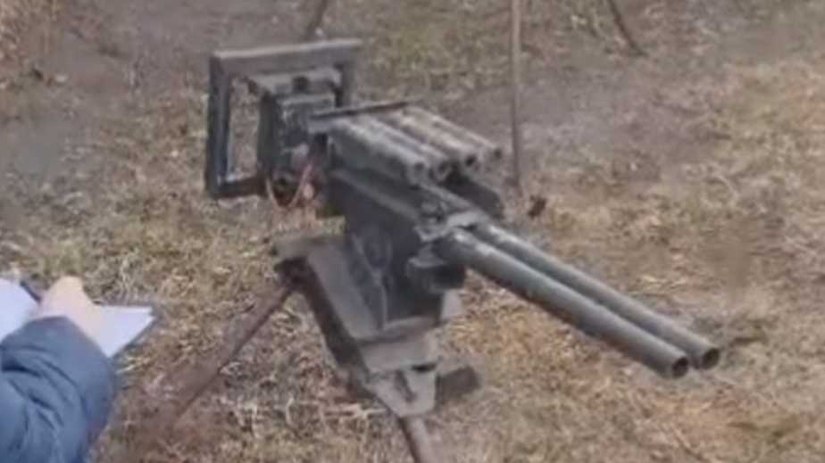 На Алтае задержали мужчину, бросавшего в сотрудников полиции взрывчатку