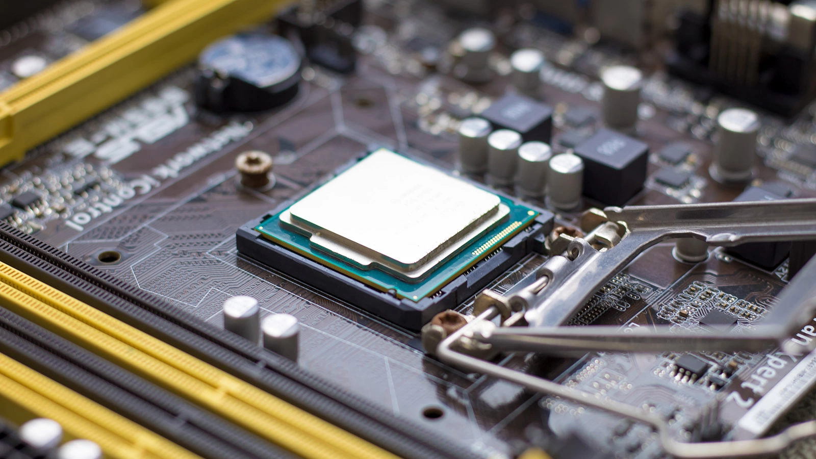 Как узнать температуру процессора на Windows 7, 10, 11