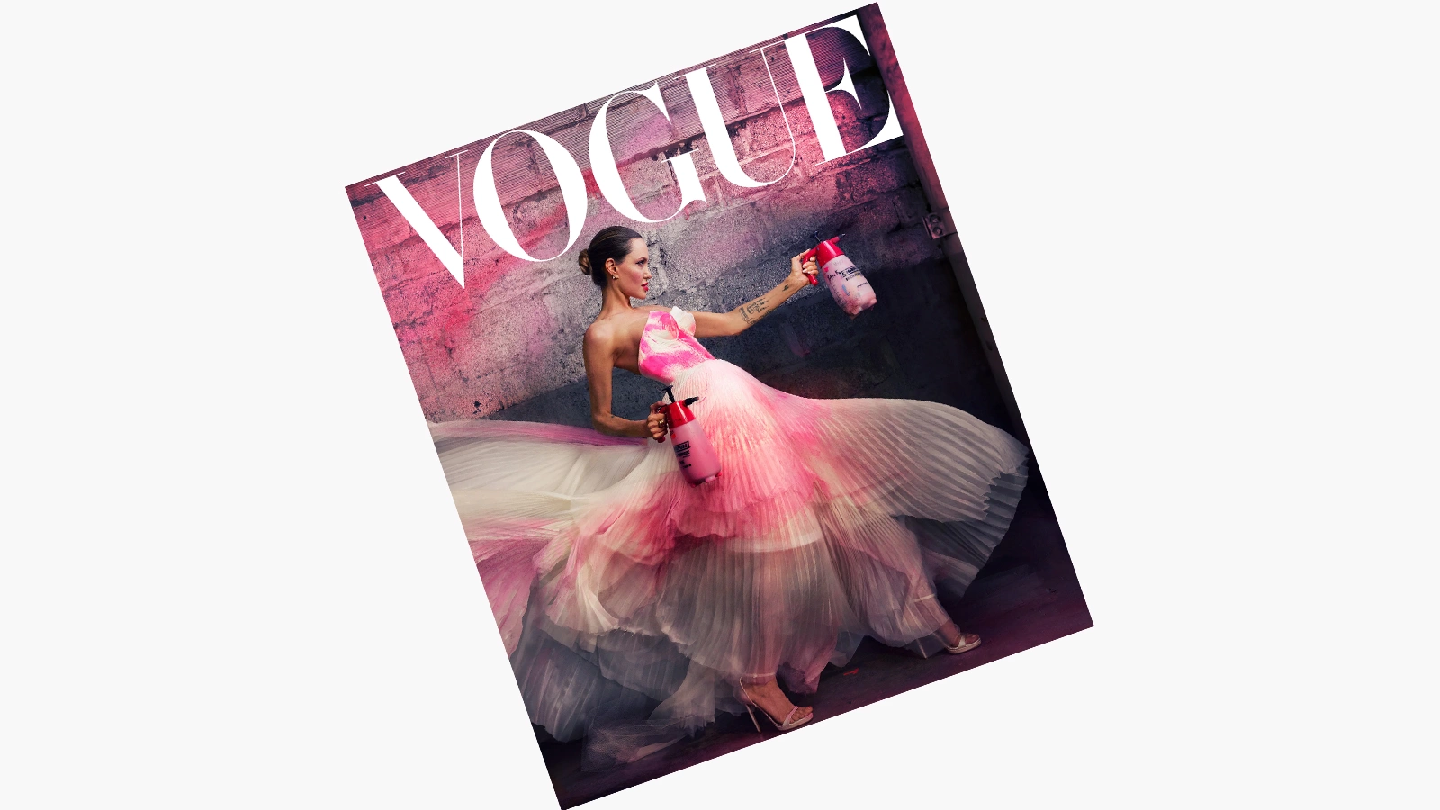 <p>Анджелина Джоли на диджитал-обложке Vogue US</p>