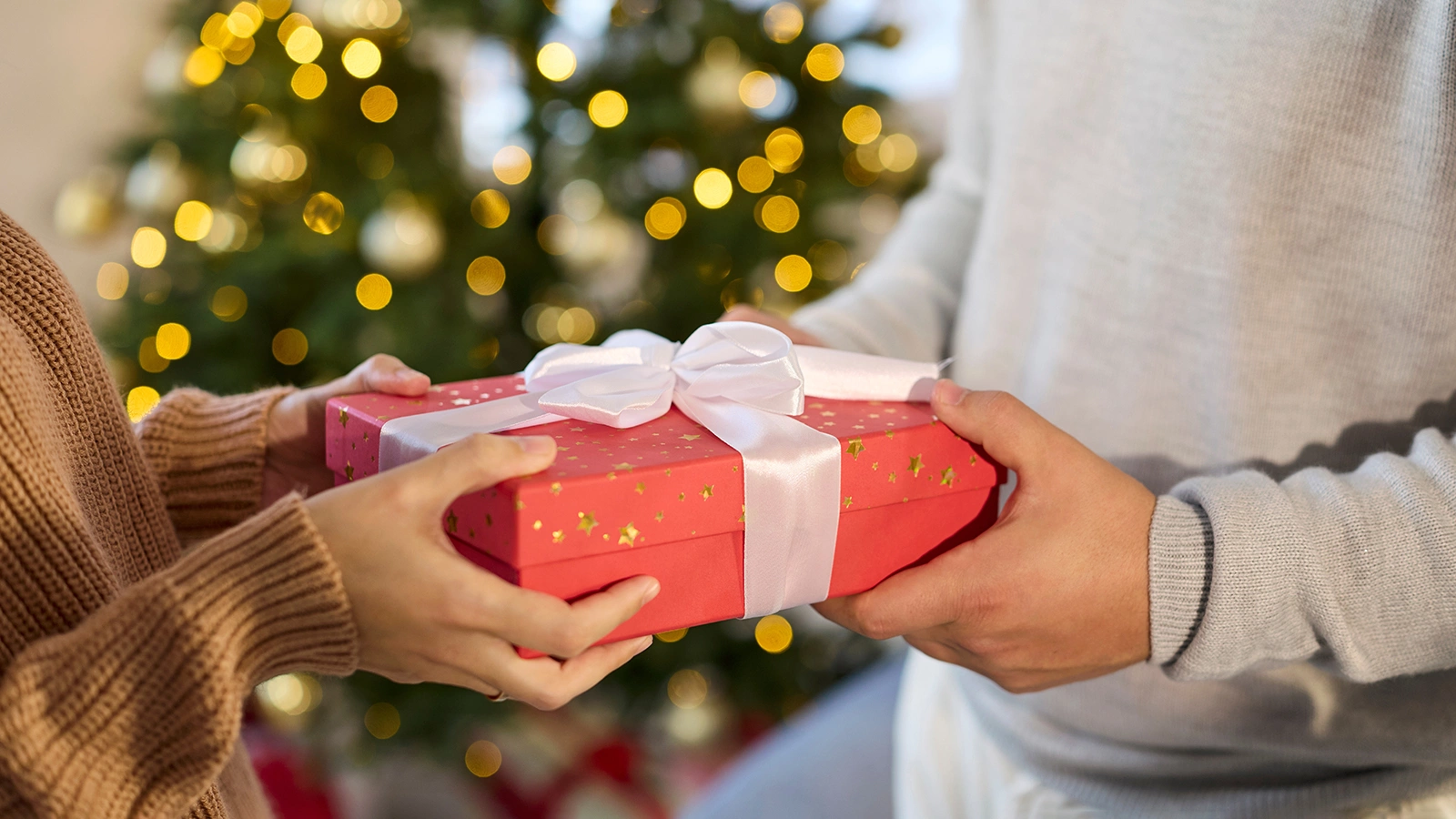 При выборе подарка мужчине важно учитывать его интересы и потребности