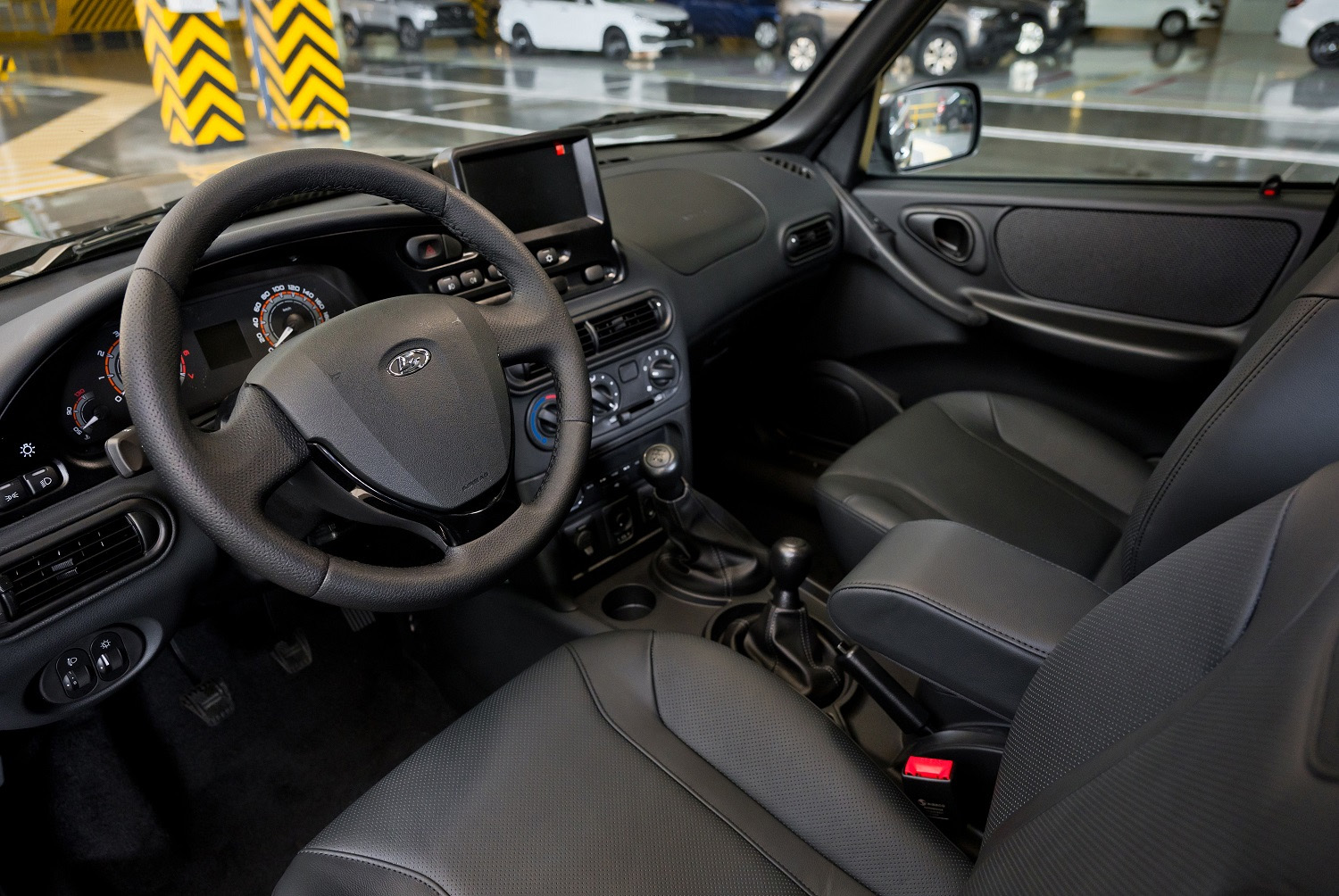 Lada Niva Travel