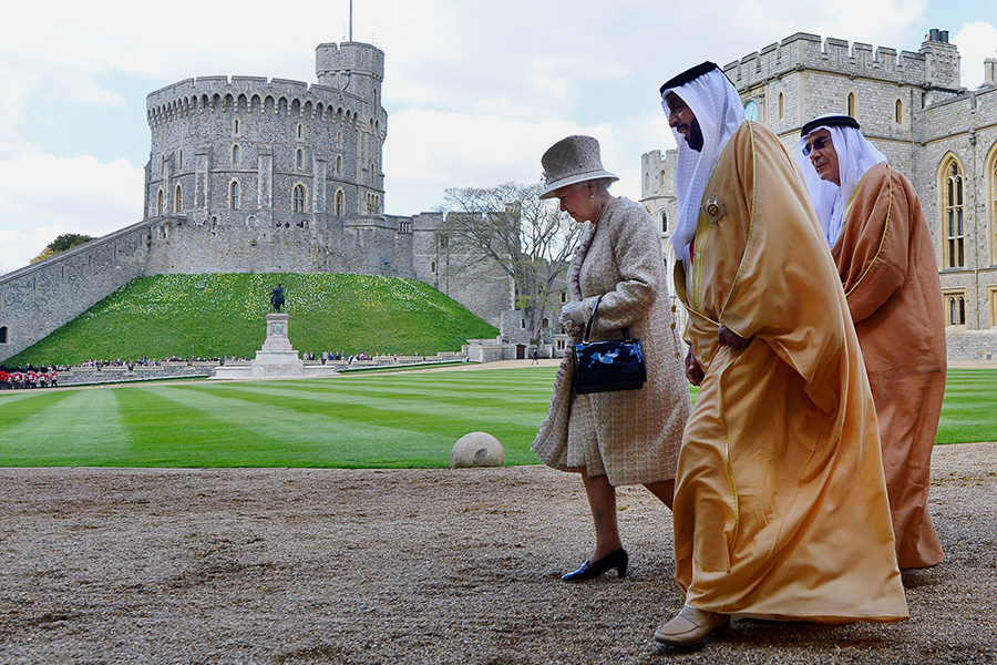 Елизавета II и Халифа бин Заид Аль Нахайян во время&nbsp;торжественного приёма в Виндзоре, 30 япреля 2013 г.

Первый государственный визит&nbsp;для президента ОАЭ за 24 года