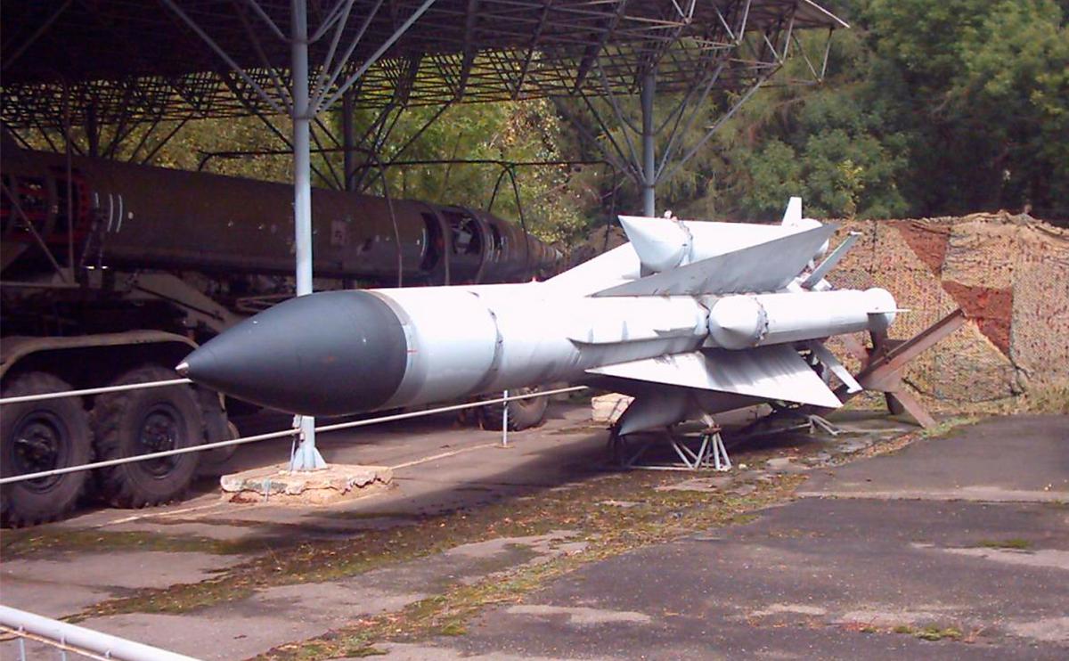 Зенитная ракета С-200