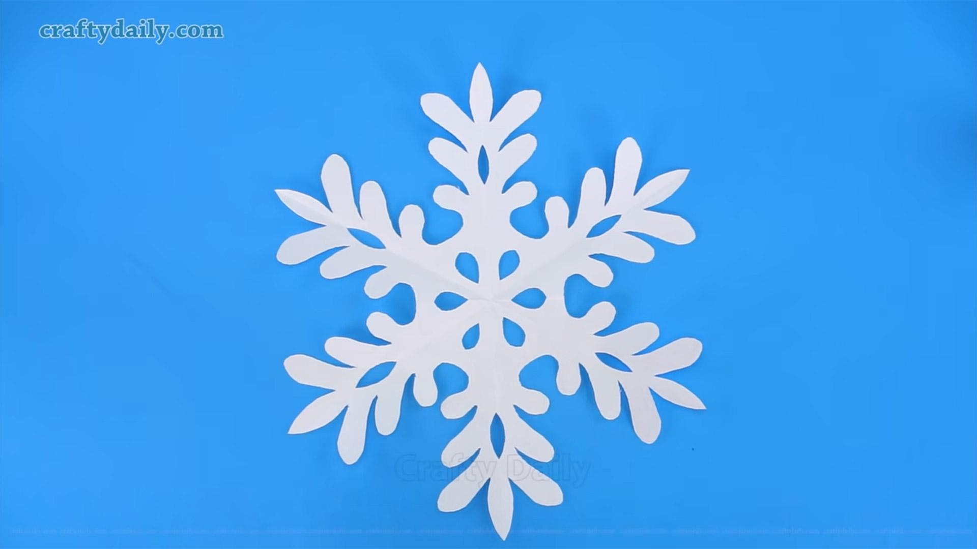 Объёмные снежинки из бумаги. 10 видео мастер-классов