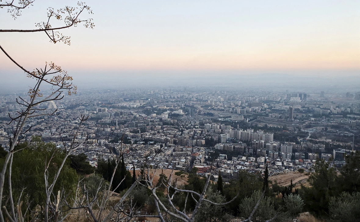 Khalil Ashawi / Reuters