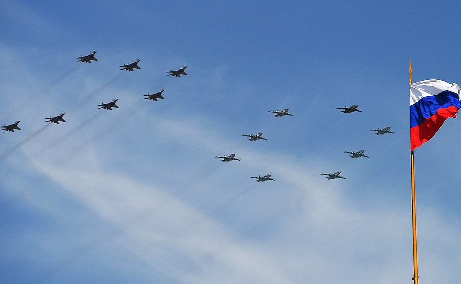 Над Москвой прошла репетиция воздушной части парада Победы